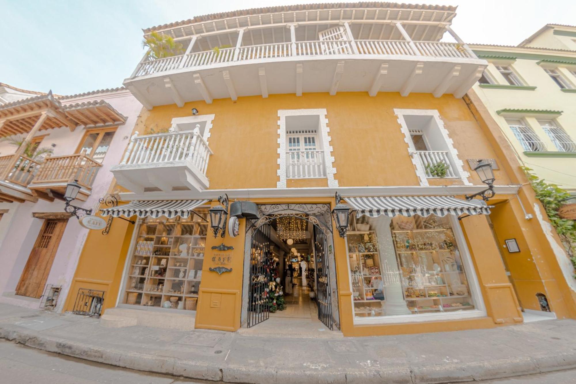 Cozy In The Old 421 Apartment